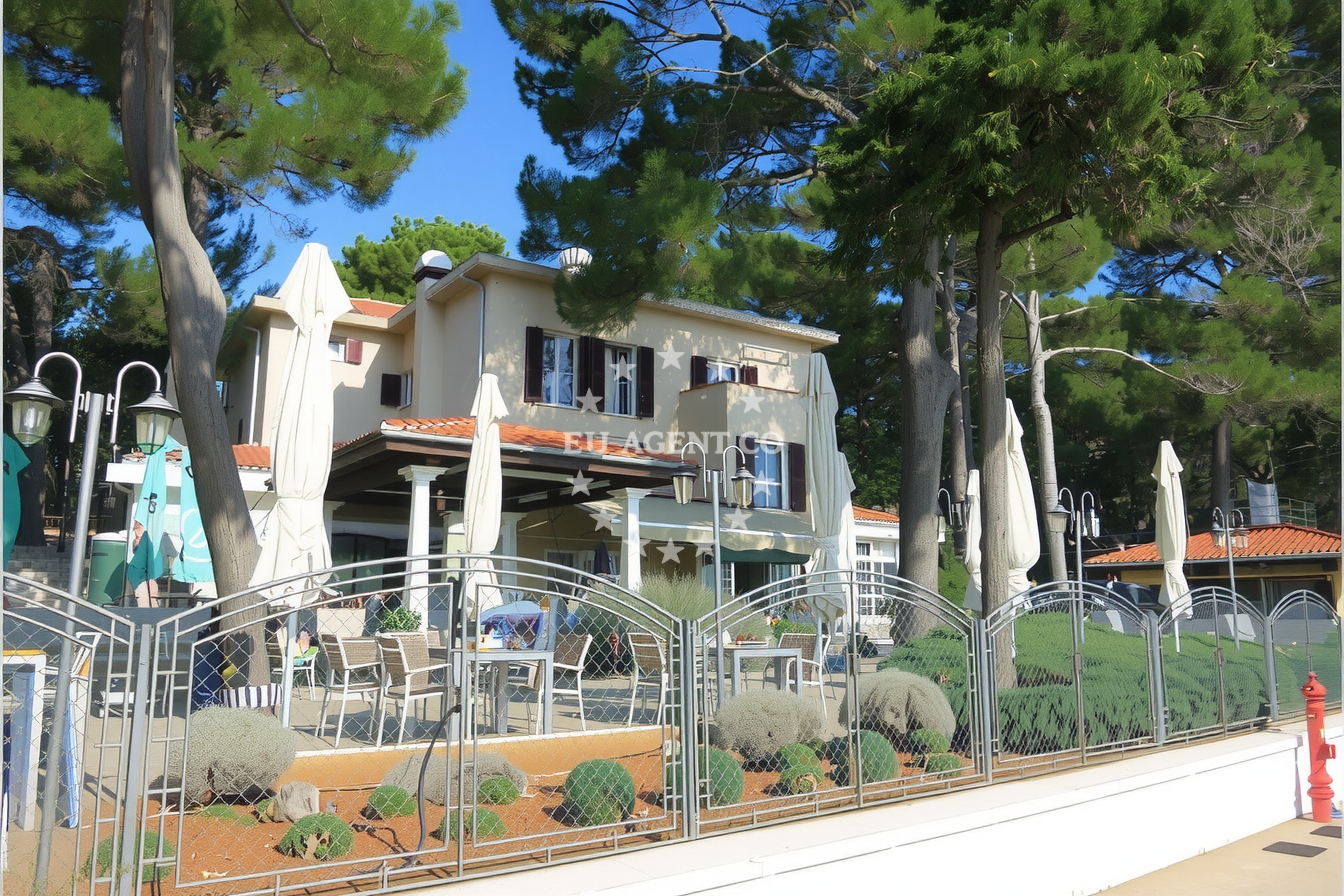 Additional view of Restaurant Kadin in Restaurant in Mali Lošinj on the island Lošinj, Istria and Kvarner, Croatia photo 9