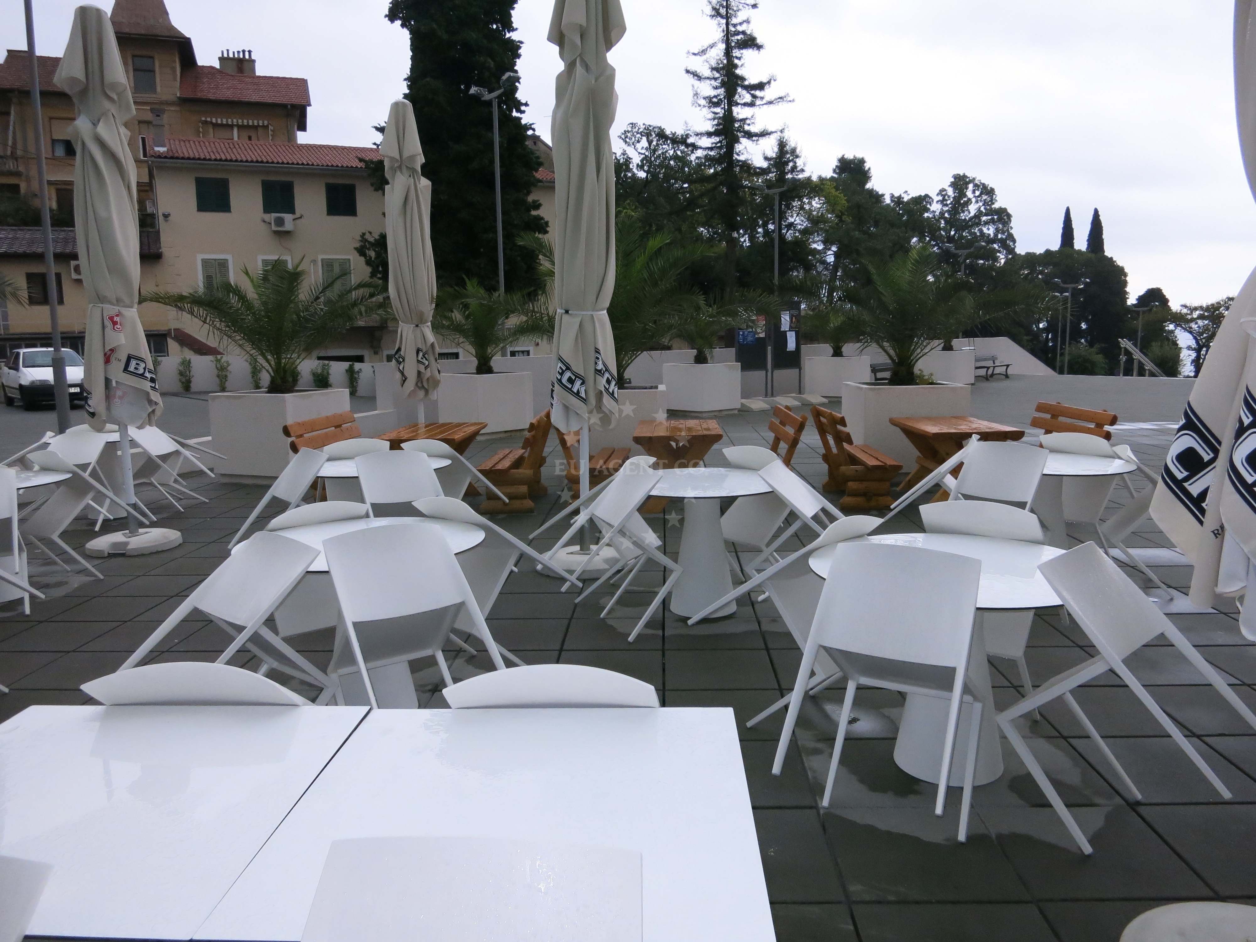 Restaurant Volos exterior with Adriatic Sea backdrop