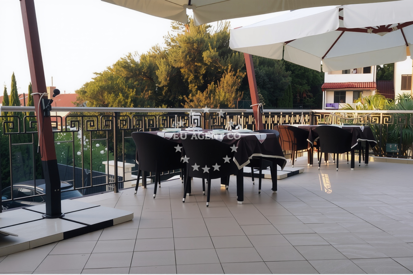 Additional view of Restaurant Oasi in Restaurant in Pula, Istria and Kvarner, Croatia photo 13