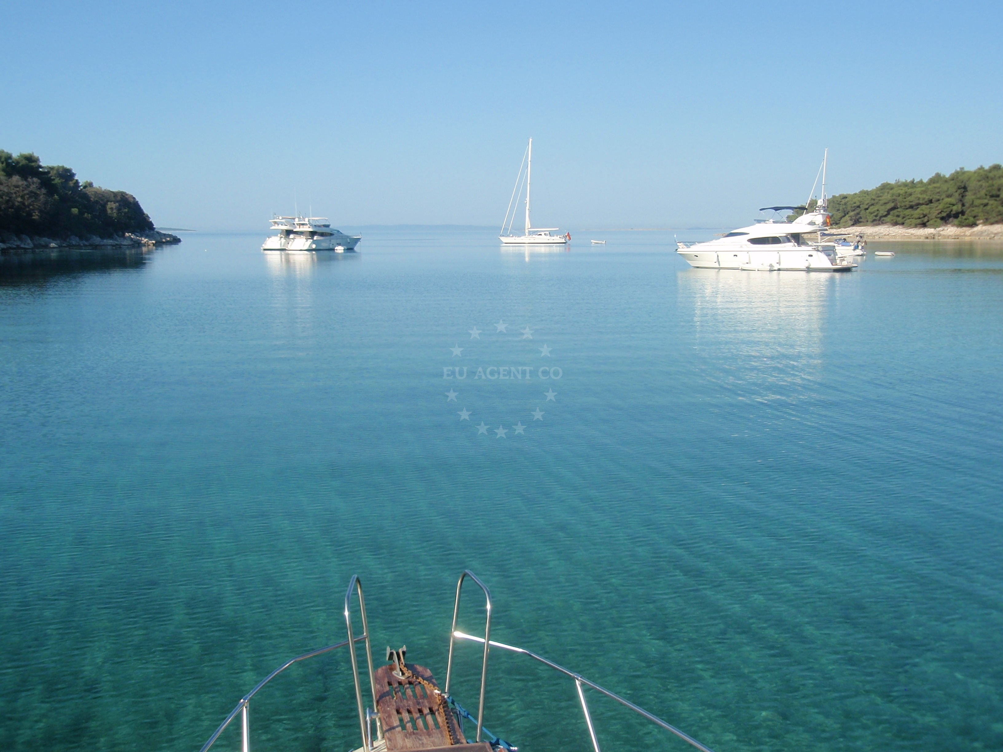 Schinkenbucht Restaurant on Rab Island, Croatia with sea views and dining area.
