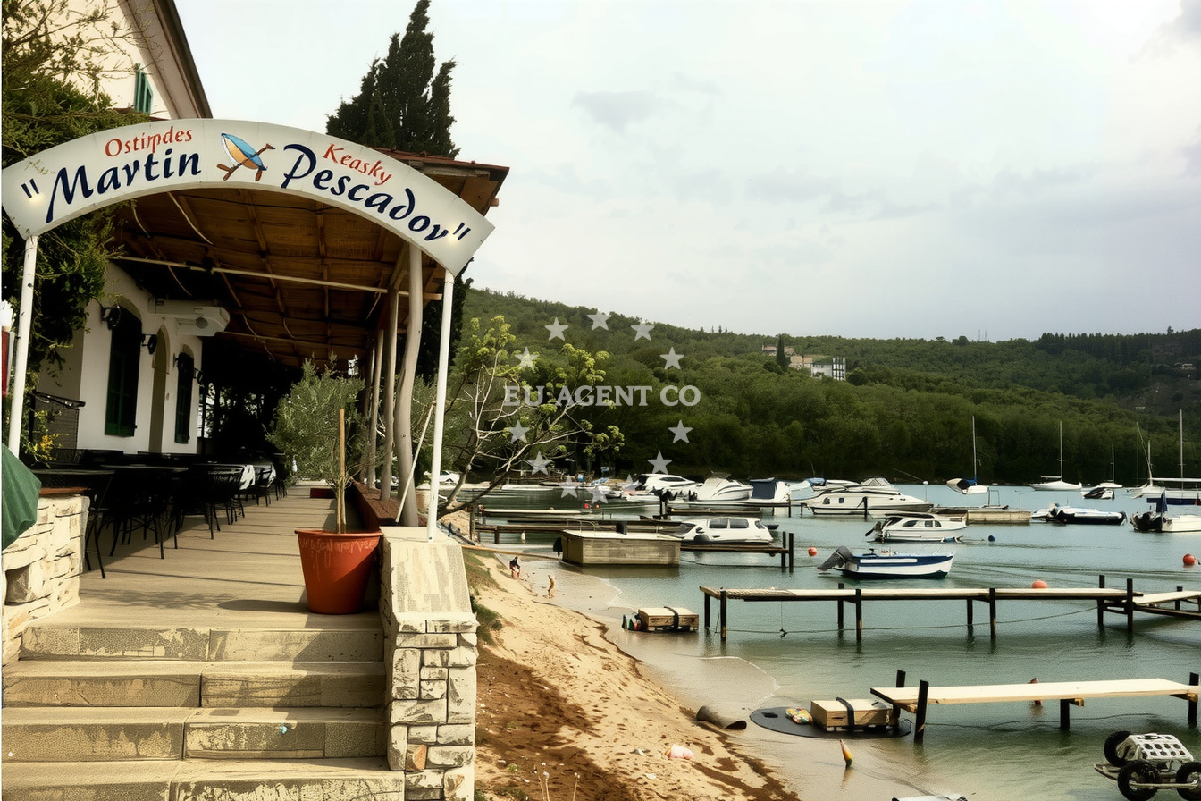 Martin Pescador Restaurant in Trget, Croatia, overlooking the Adriatic Sea