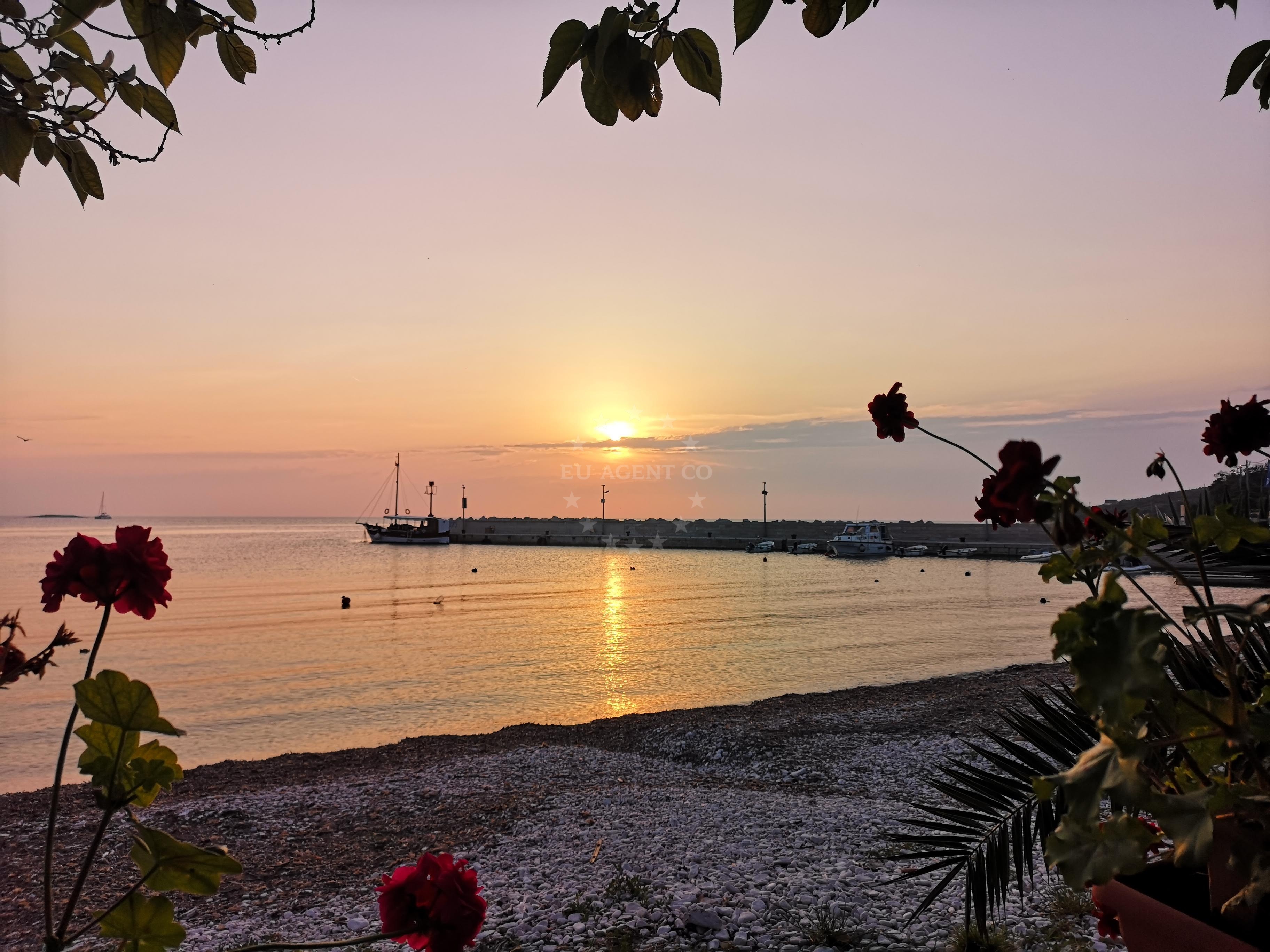 Seaside view of Kod Joze Restaurant, Unije, Croatia