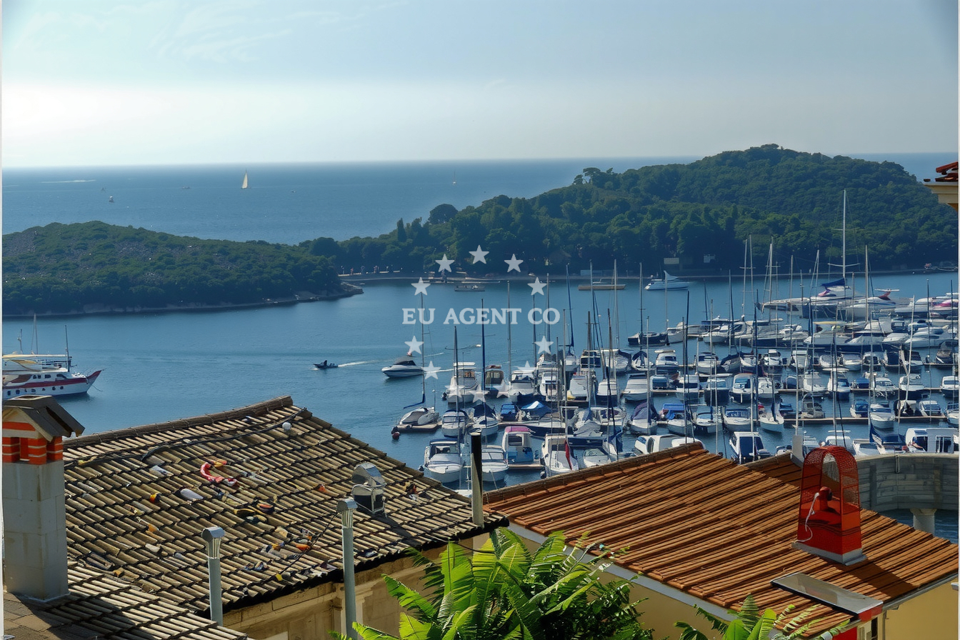 Additional view of Azzuro restaurant in Restaurant in Vrsar, Istria and Kvarner, Croatia photo 10