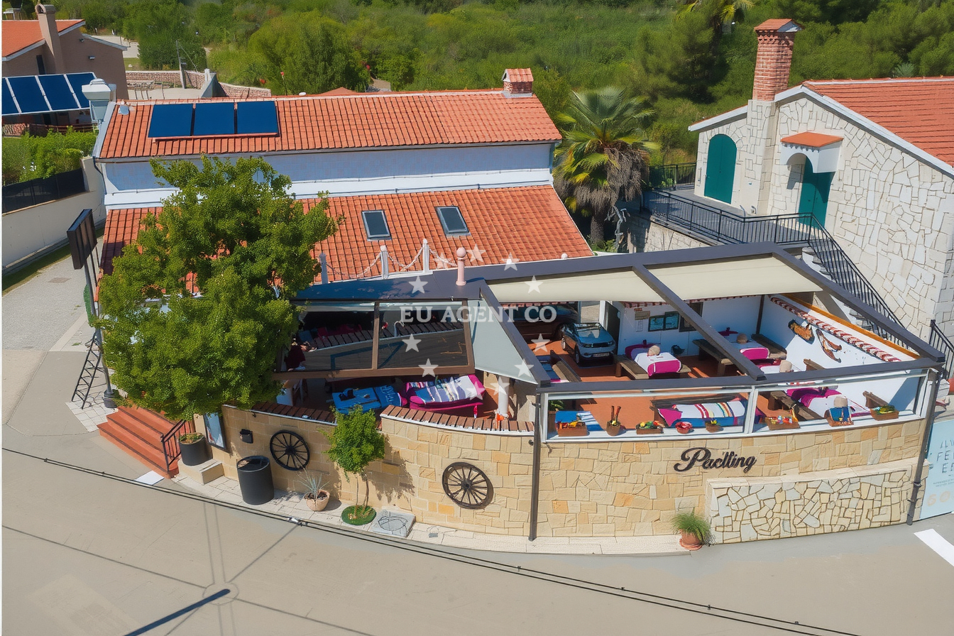 Additional view of Konoba Petra restaurant in Restaurant in Vrsar, Istria and Kvarner, Croatia photo 6