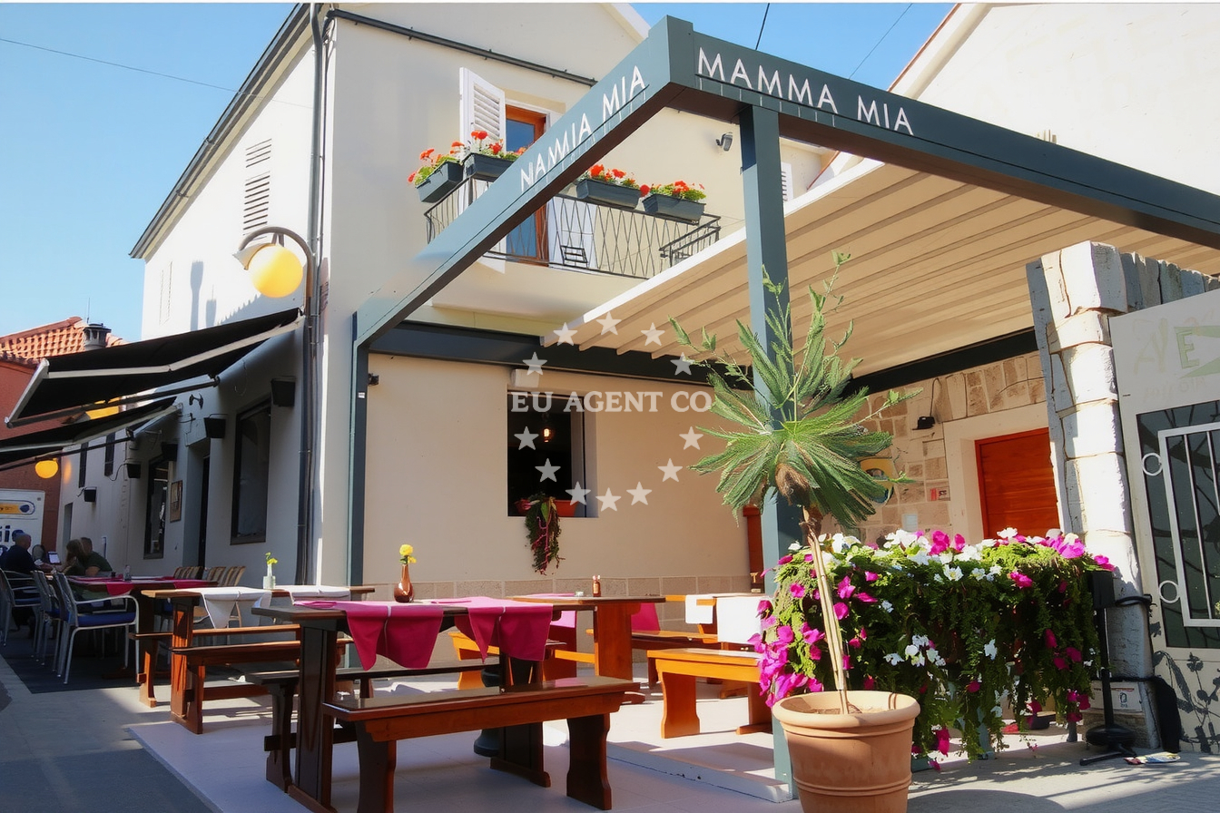 Additional view of Pizzeria Mama Mia restaurant in Restaurant in Biograd na moru, North Dalmatia, Croatia photo 7