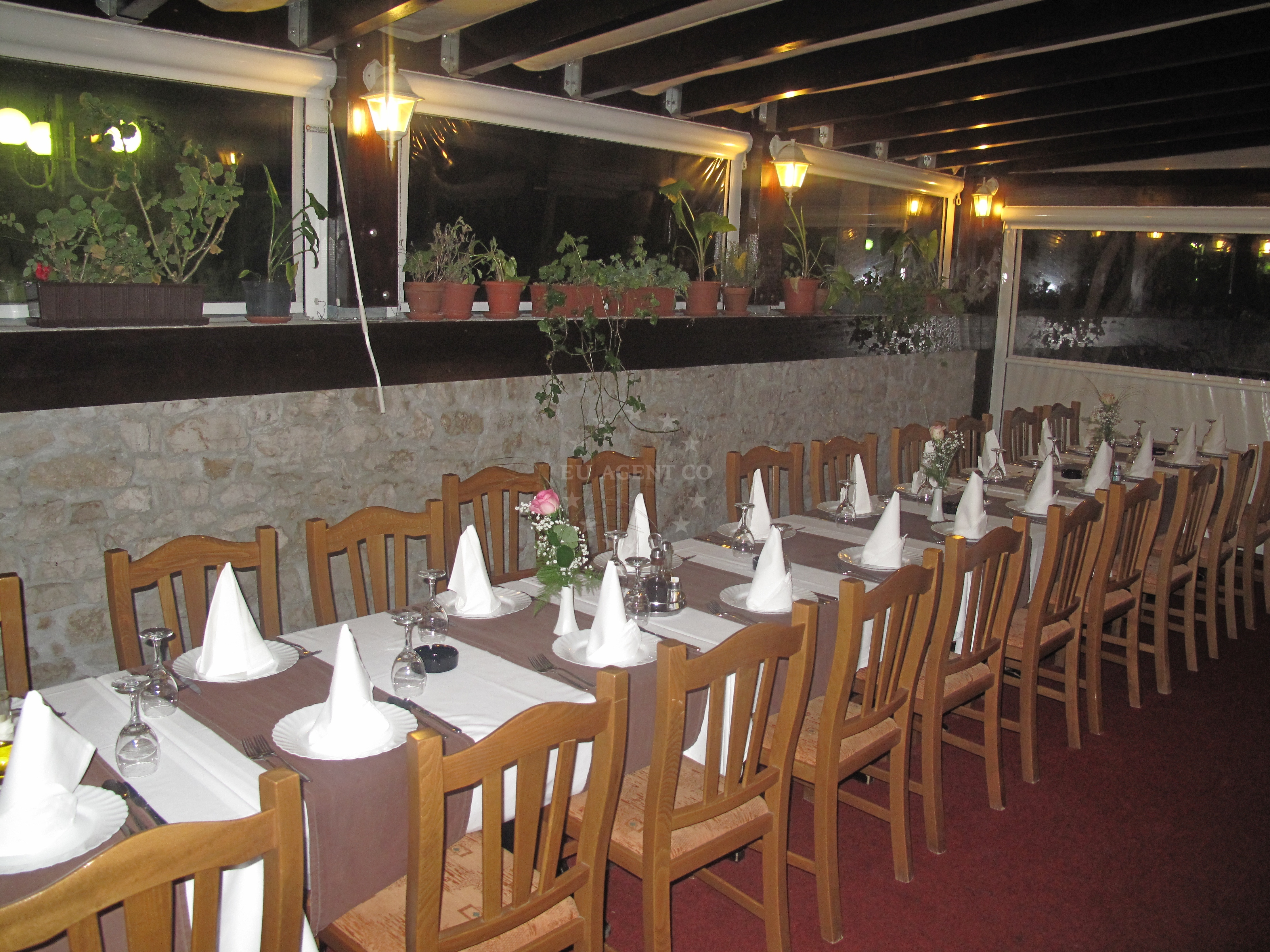 Grilled meat and seafood dishes at Restaurant Guste