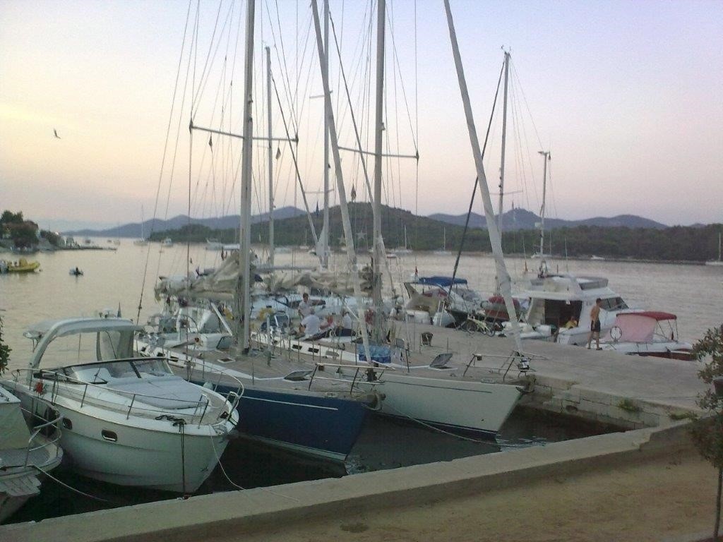 Nearby beach at Knež Jug, Iz Island