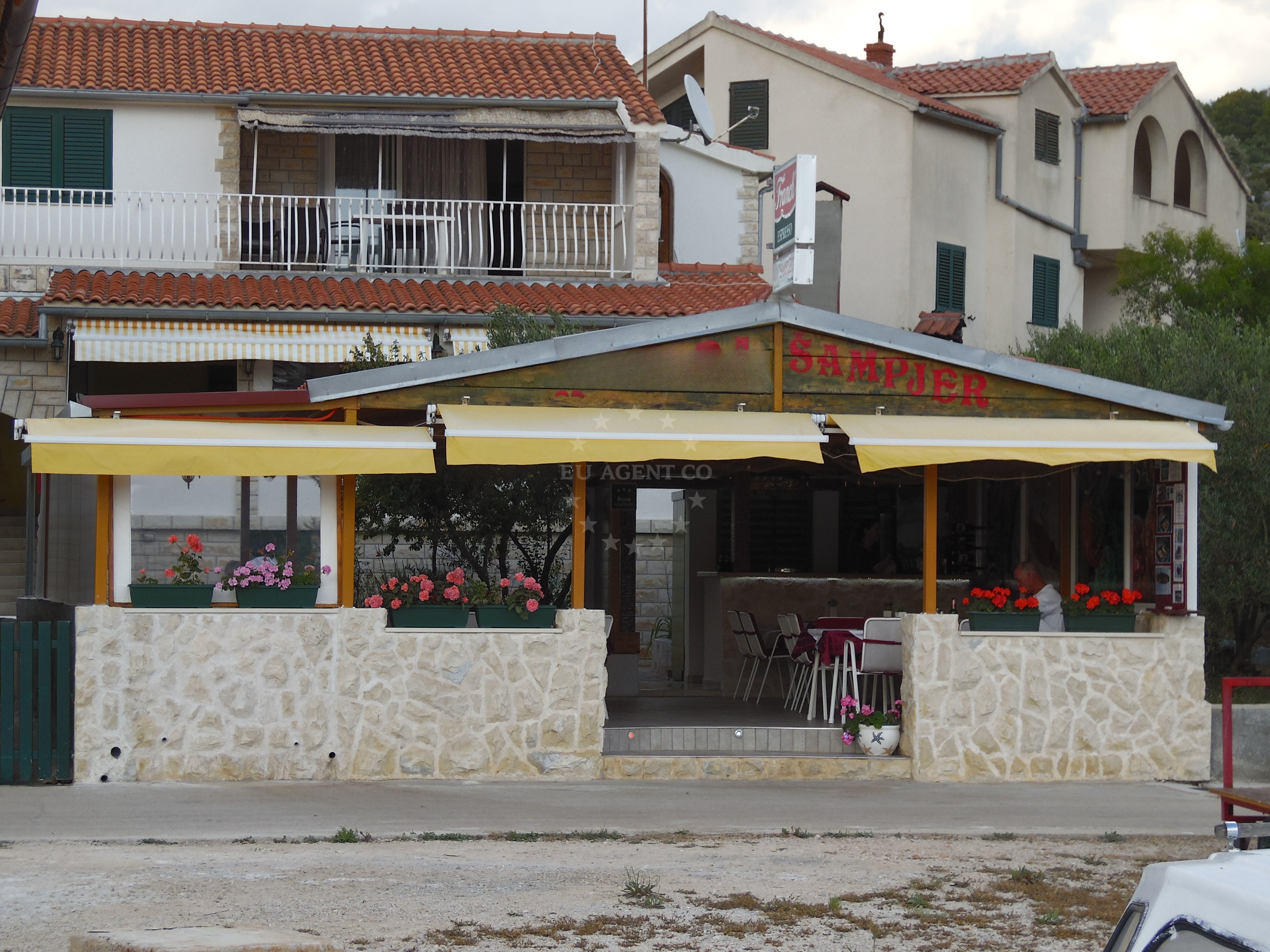 Fresh seafood dishes at Konoba Sampjer, North Dalmatia