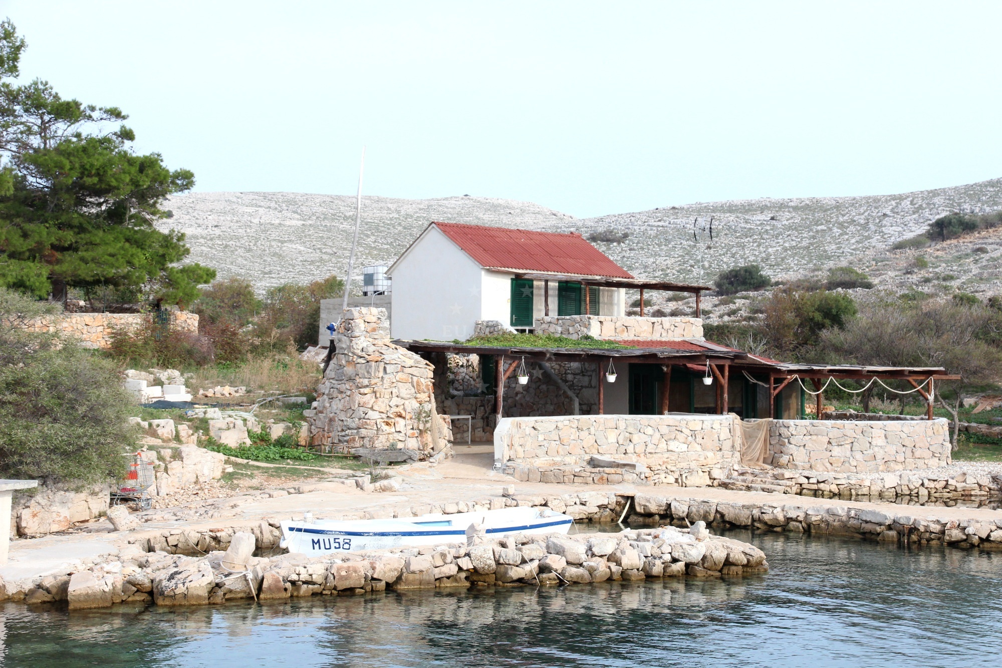 Yacht mooring facilities at Koromacna Restaurant