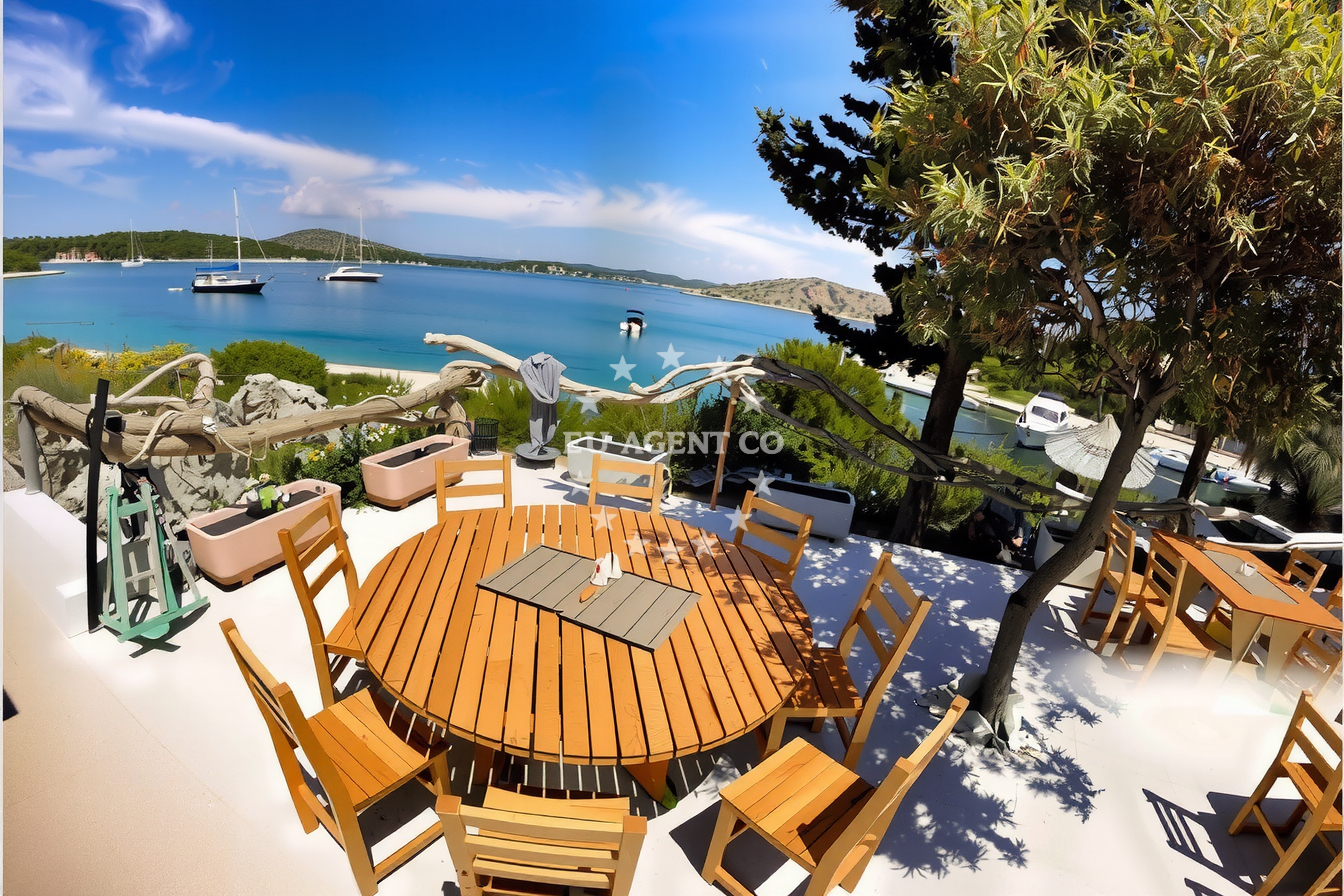 Additional view of Restaurant Andrija in Restaurant on the island Levrnaka, North Dalmatia, Croatia photo 9