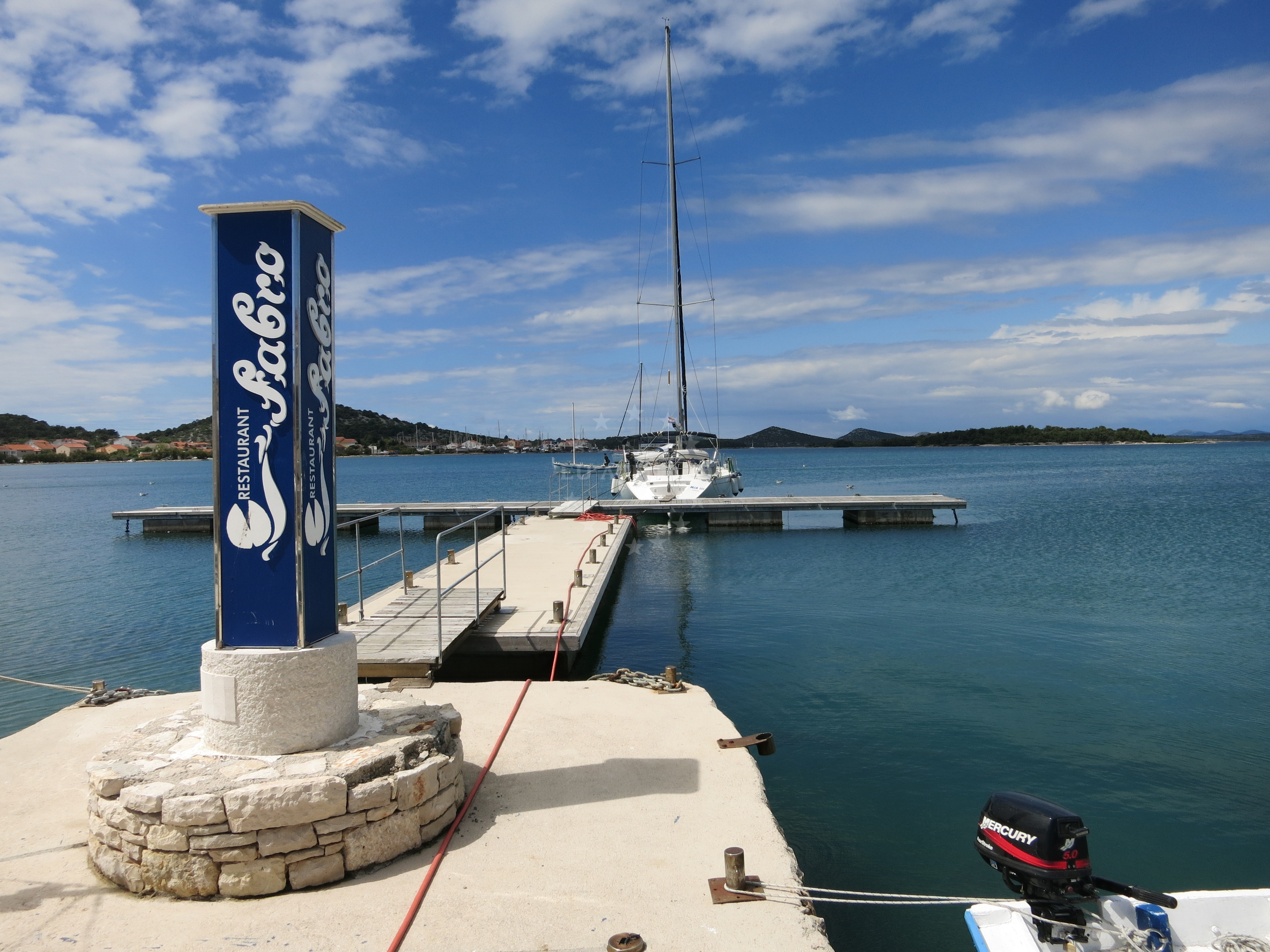 Restaurant Fabro exterior with Adriatic coastline