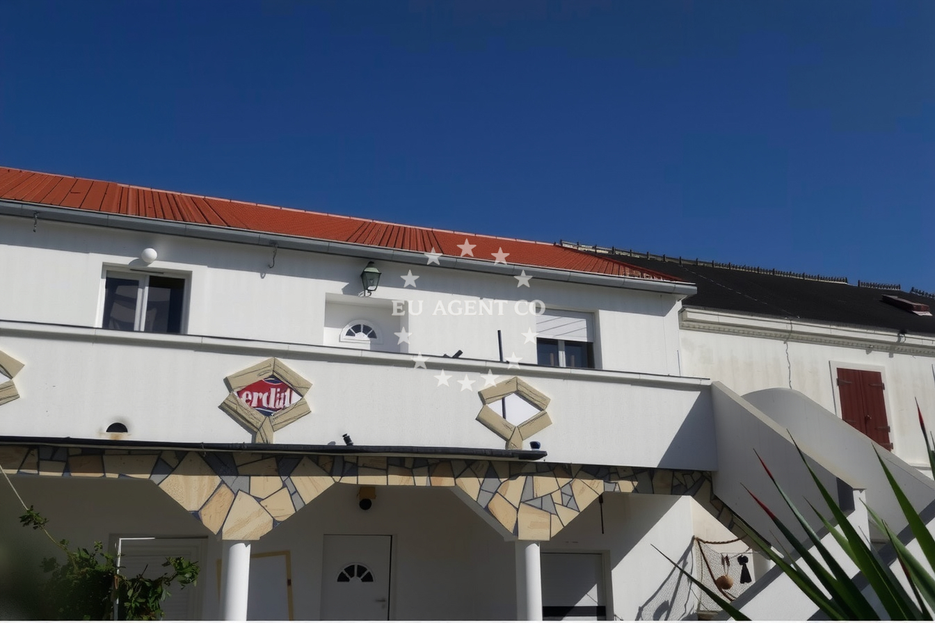 Amfora Restaurant terrace overlooking the Adriatic Sea in Olib, North Dalmatia