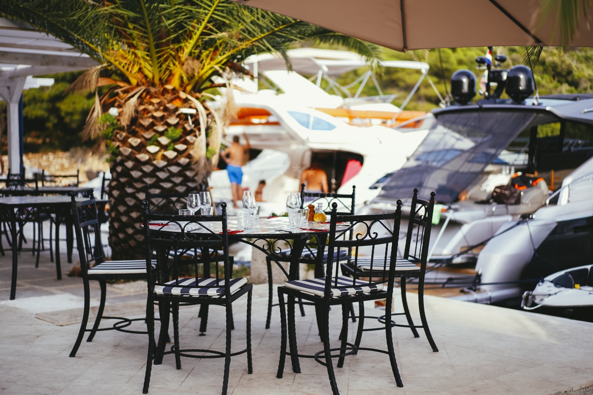 Additional view of Villa Rava restaurant in Restaurant on the island Rava, North Dalmatia, Croatia photo 7