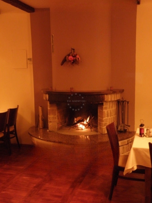 Dining area showcasing Mediterranean and Dalmatian cuisine