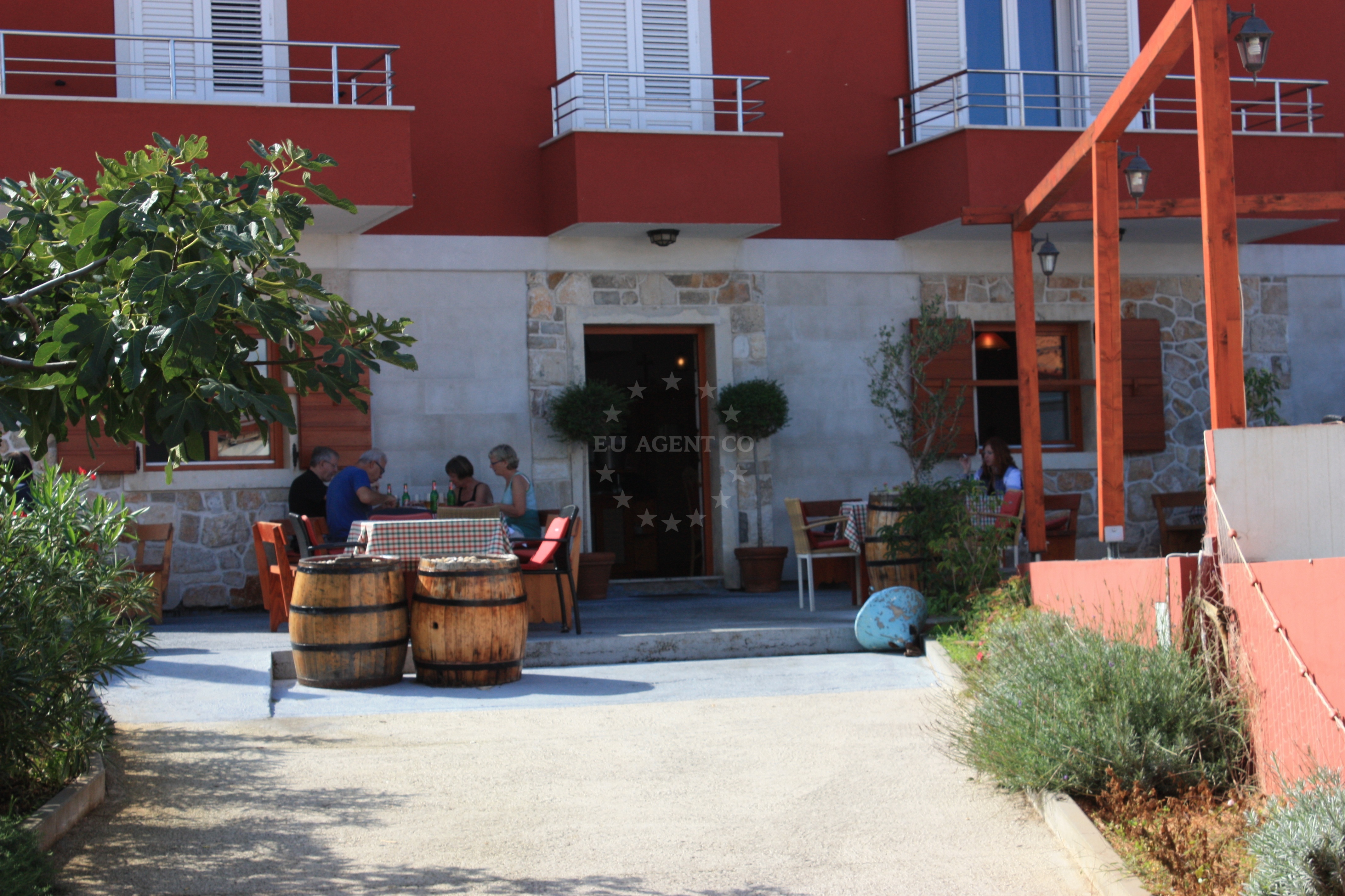 Taverna Joso restaurant in Preko, Ugljan, with views of the Adriatic Sea