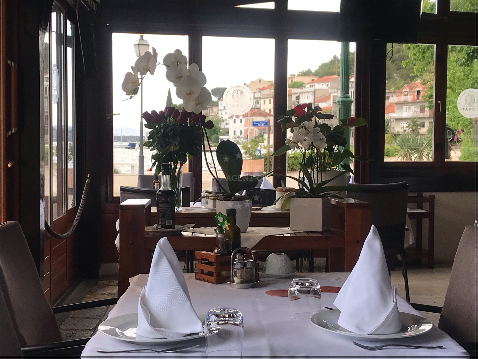 Porat Restaurant's wine cellar with regional Dalmatian vintages