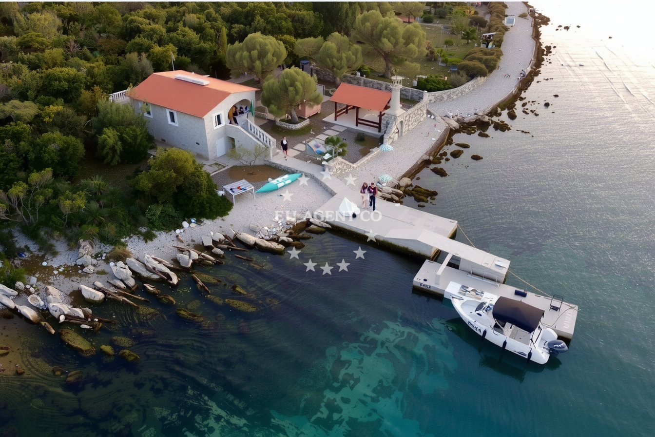 Additional view of Maslina restaurant in Restaurant on the island Zizanj, North Dalmatia, Croatia photo 8