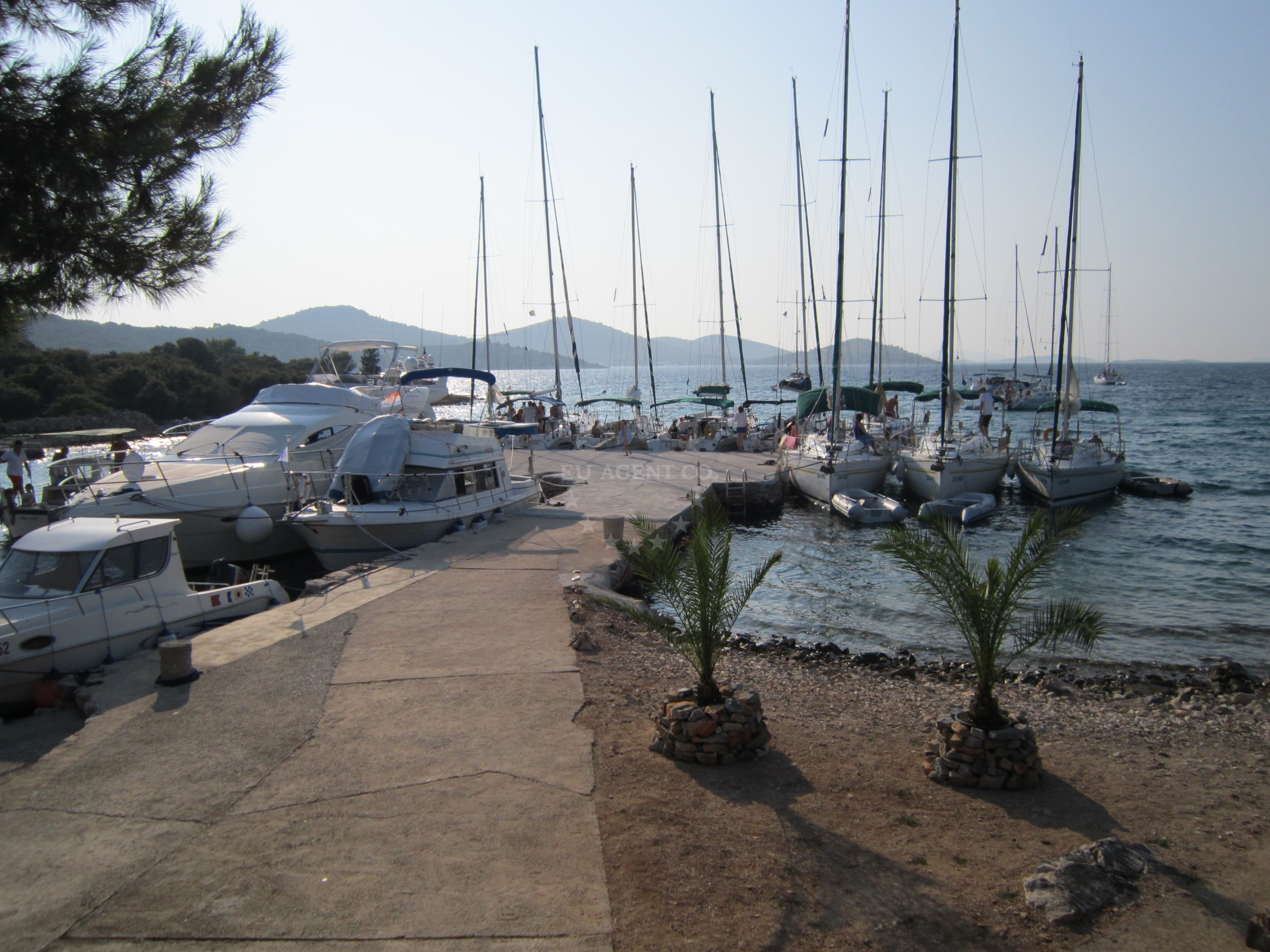 Traditional Dalmatian cuisine at Konoba Bain, Strunac