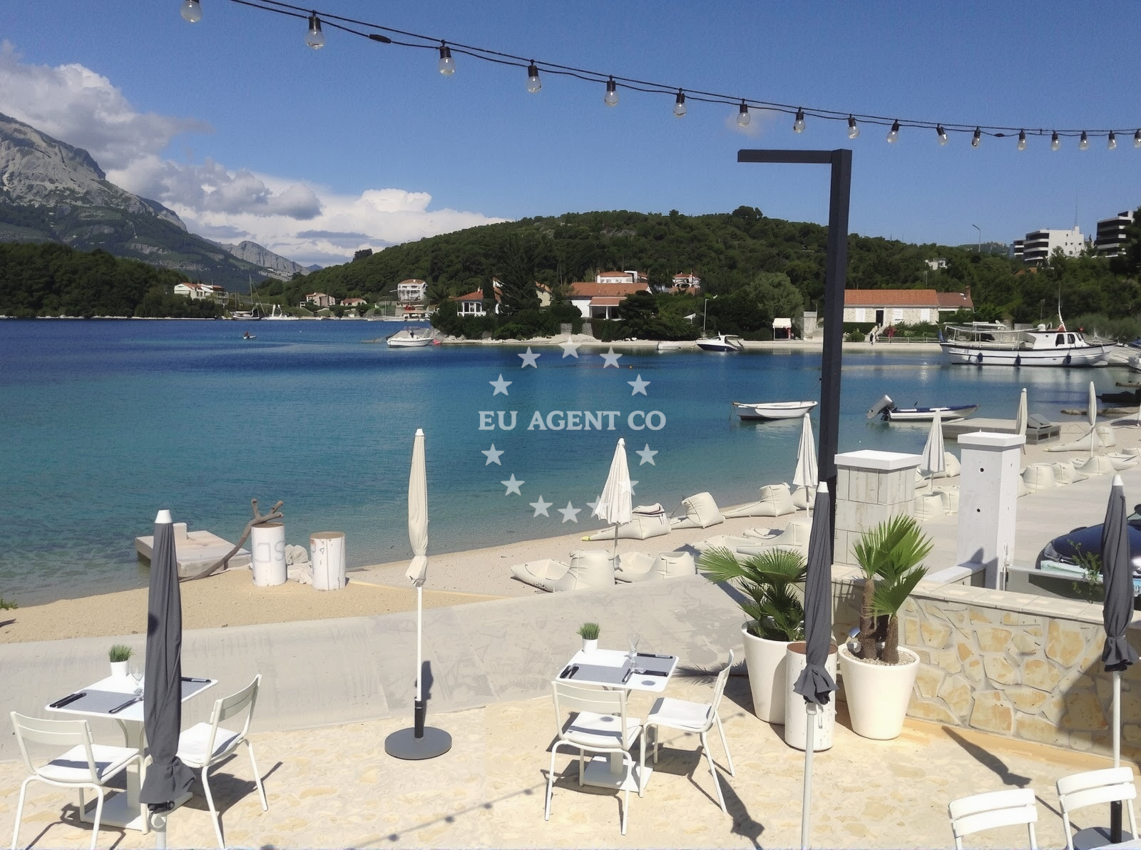 Approach and location view of Mimi's Bistro at Tara's Lodge restaurant in Restaurant in Korčula on the island Korčula, South Dalmatia, Croatia photo 3