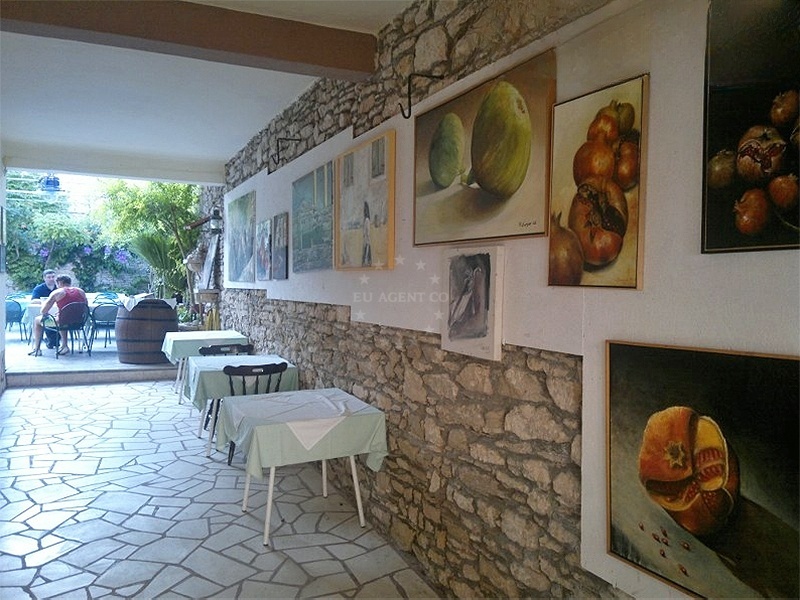 Konoba Lucica restaurant in Vela Luka, Korcula, serving grilled fish and meat.