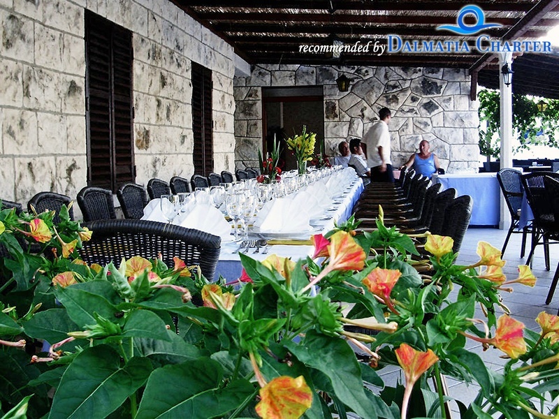 Dining area at Konoba Pomena with views of Mljet National Park