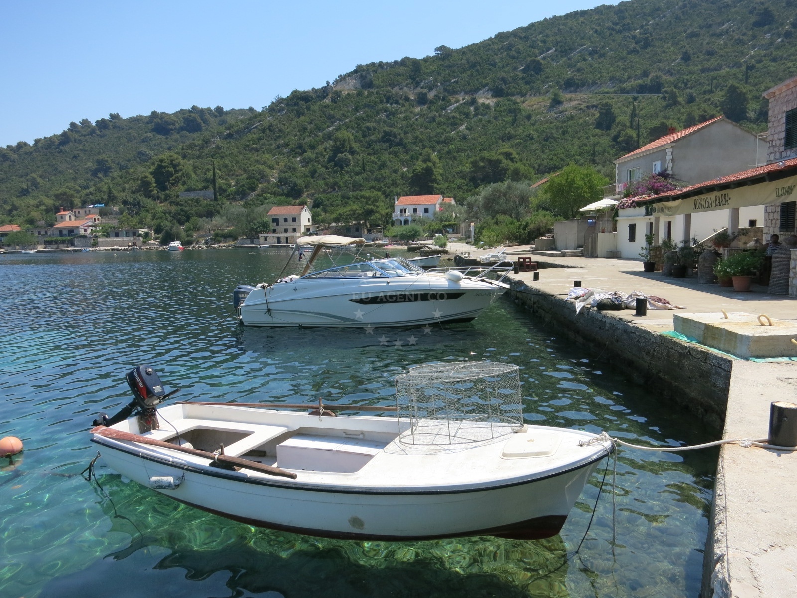 Yacht moored at Konoba Barba quay, Prozura, Mljet