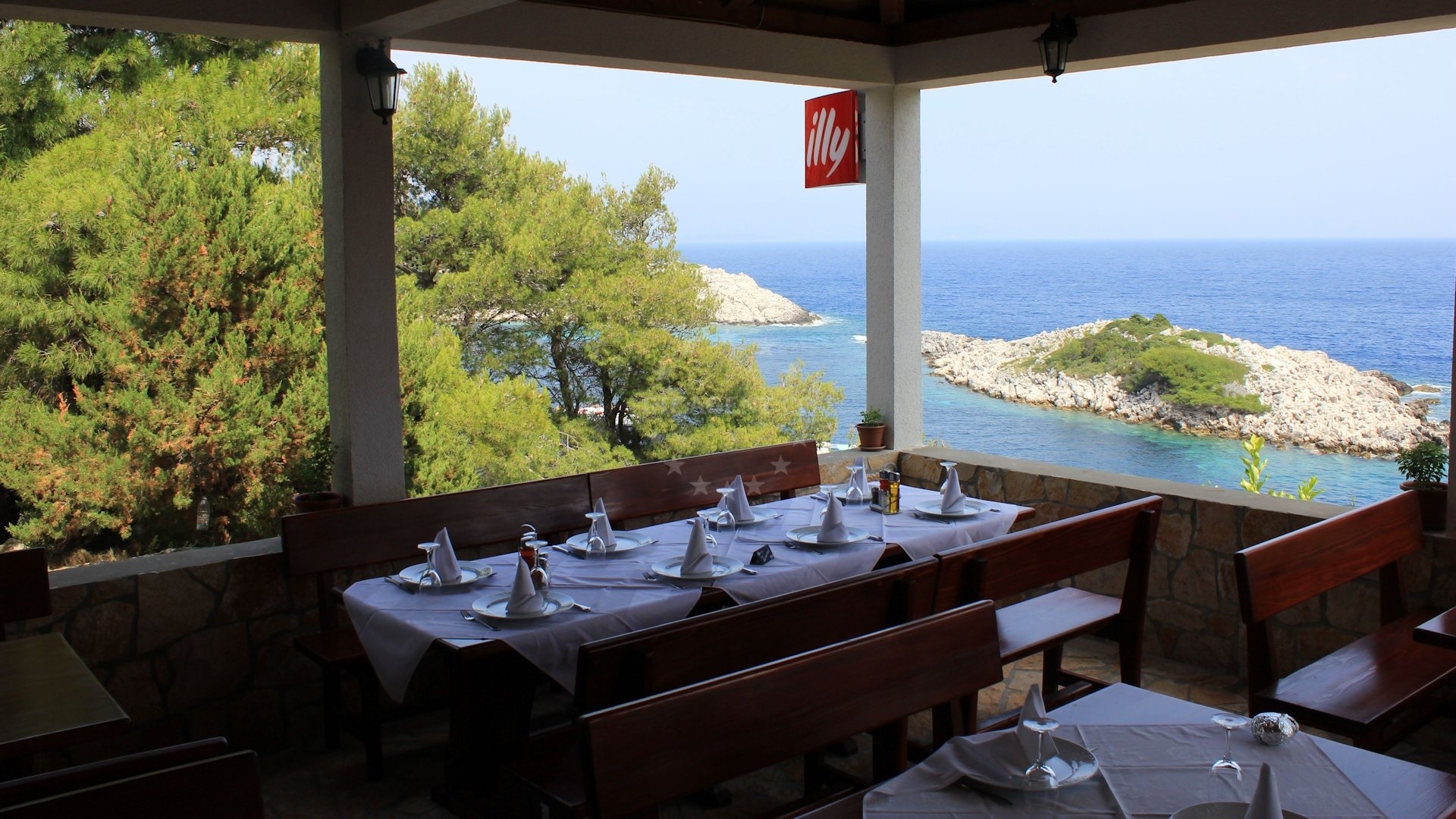 Stermasi Restaurant exterior in Saplunara, Mljet, Croatia