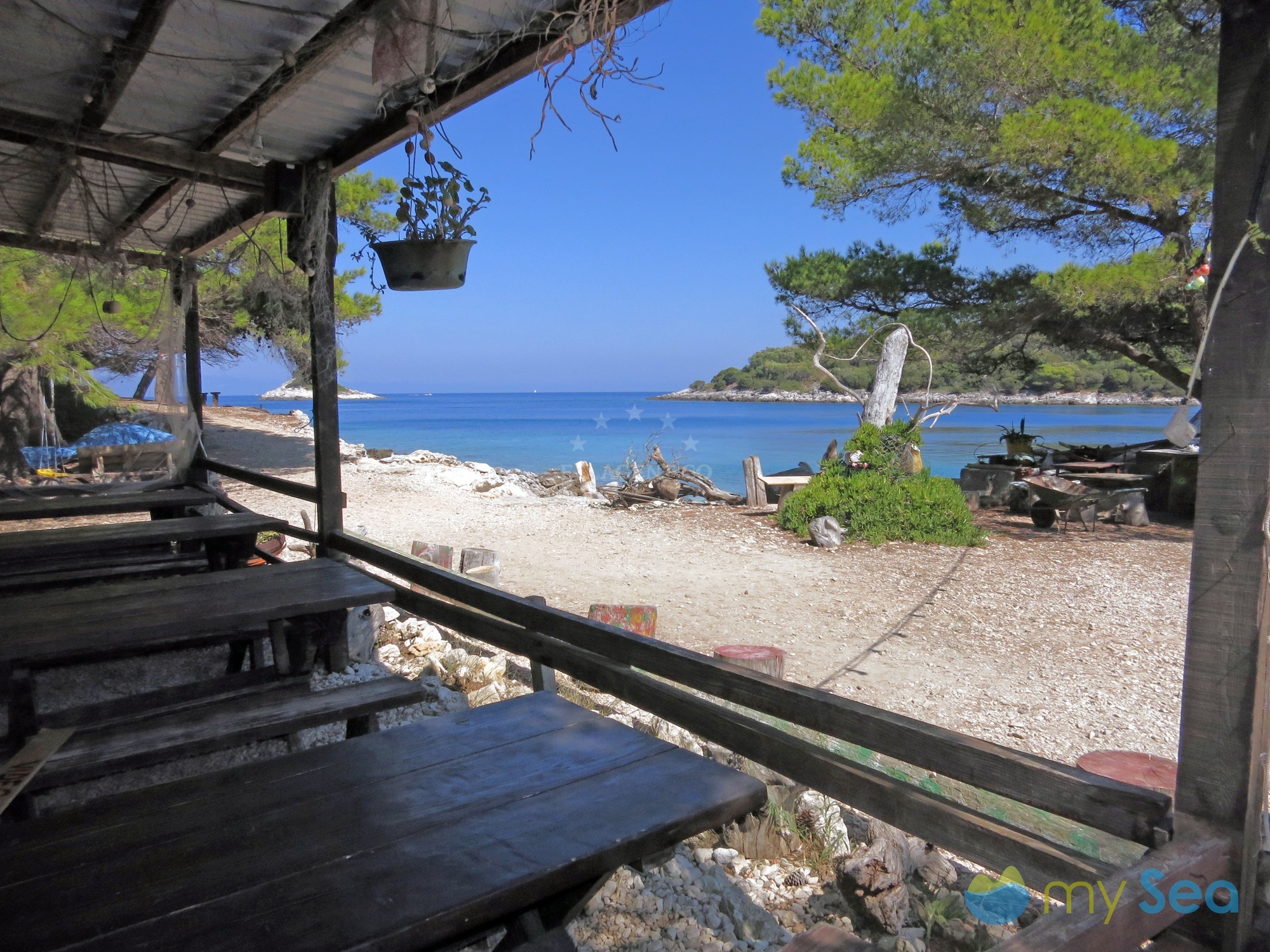 Konoba Mrcara restaurant on Mrcara Island with sea view