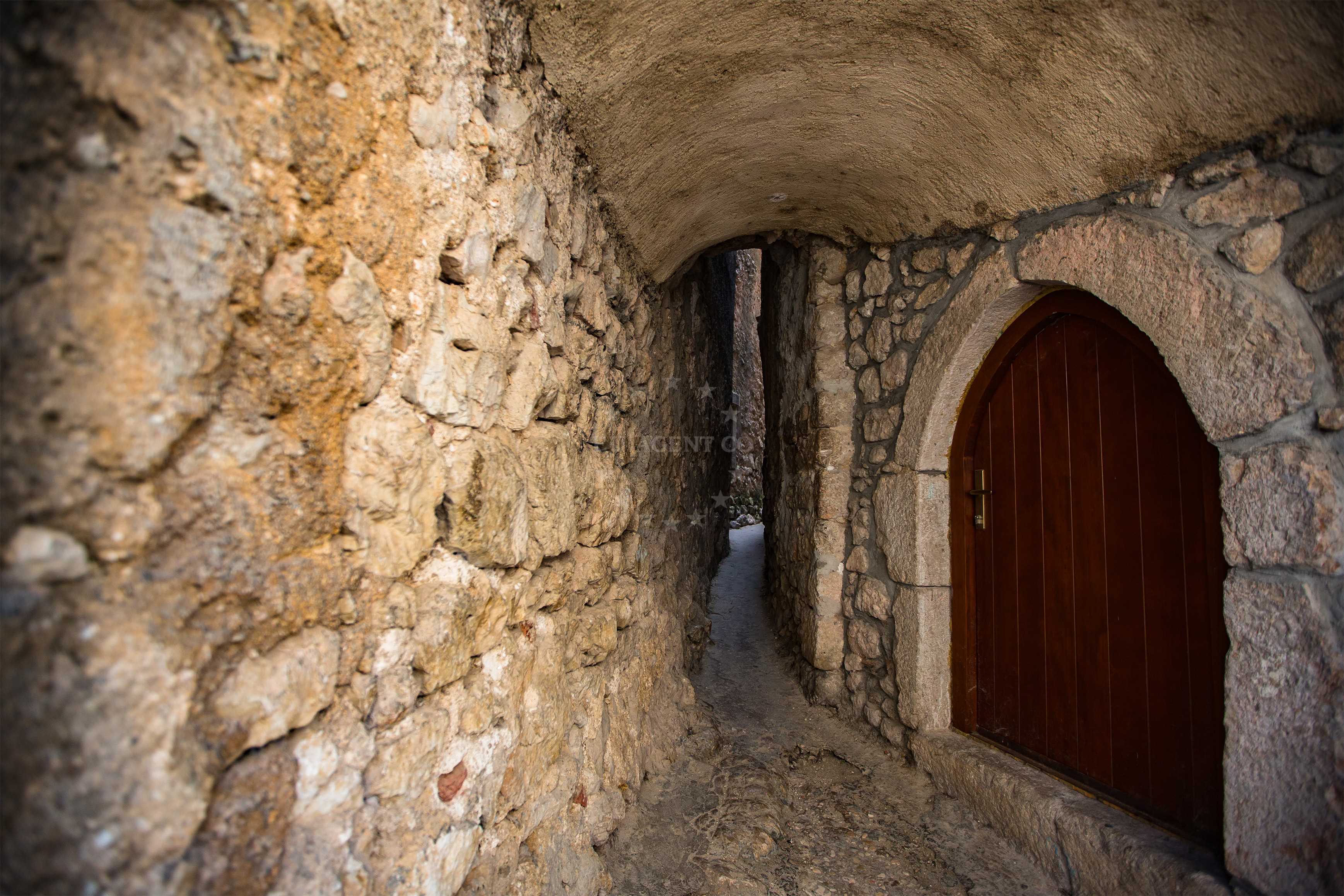 The world's narrowest street is in Vrbnik | EUAGENT