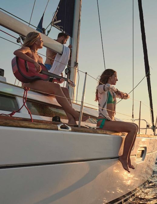 Sailing Croatian, Full of Life