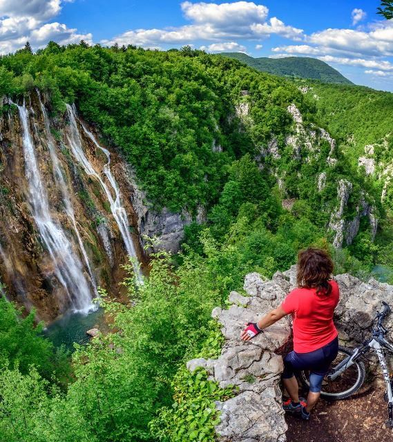 Plitvice Lakes; bicycling