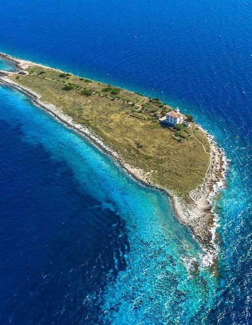 Lighthouses in Croatia - Guardians of the Coast | EUAGENT