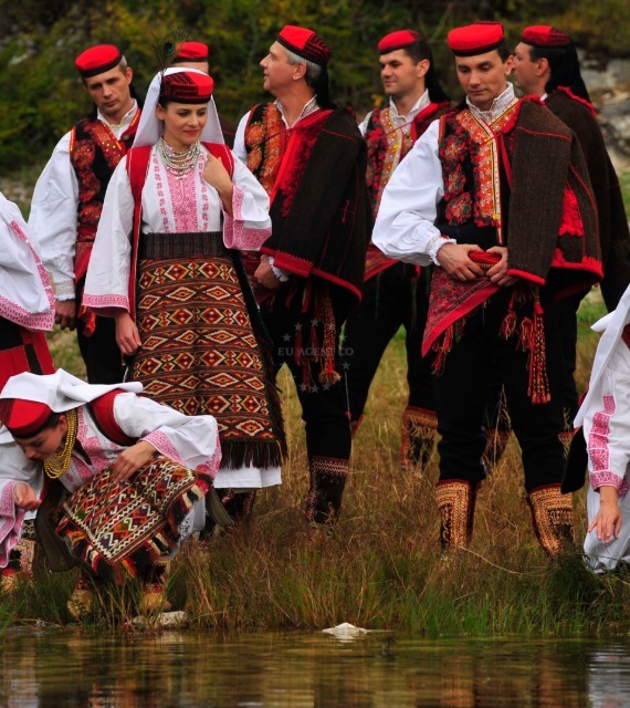 Nijemo Kolo, silent circle dance of the Dalmatian hinterland