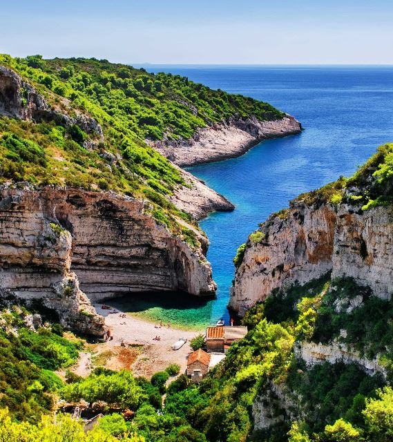 Stiniva, Vis