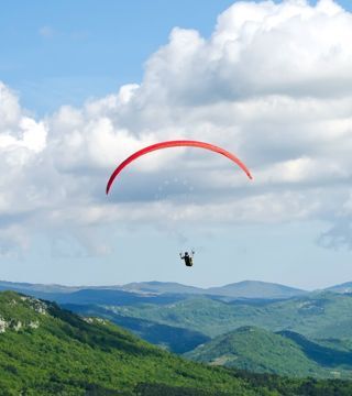 Explore best places for paragliding in Croatia | EUAGENT