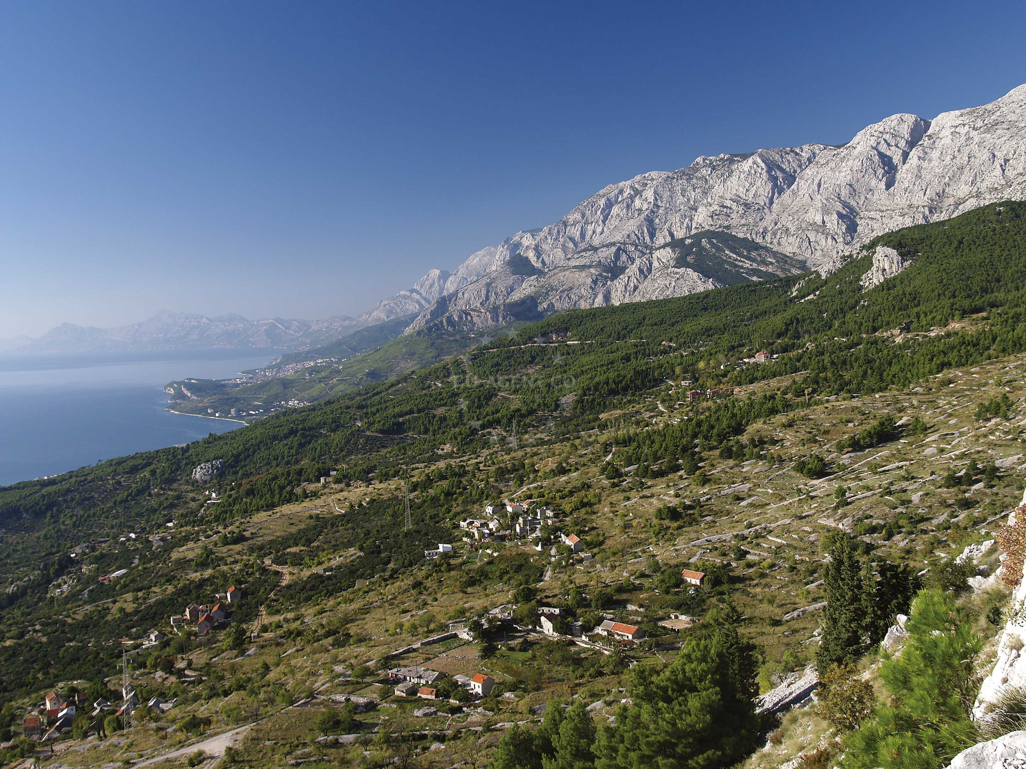 Hiking on Biokovo above Makarska - Biokovo, Dalmatia | EUAGENT