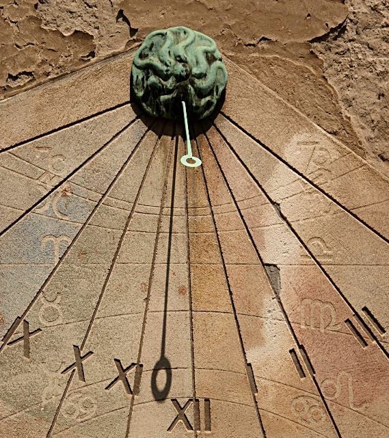 Sundial, Zagreb