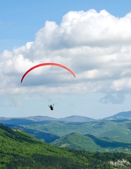 Paragliding, Buzet