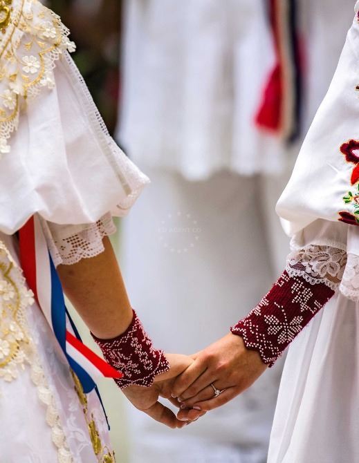 Folk Costumes of Continental Croatia | EUAGENT