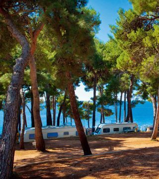 Camp Δikat, Losinj