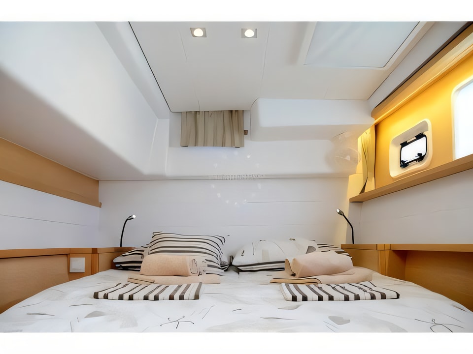 Interior of Lagoon 450 F equipped with generator, A / C (saloon+cabins), ice maker, dishwasher,water maker, microwave oven, 2 S.U.P.2 kneeboard, underwater lights, bow thruster catamaran with 6 cabins Croatia yacht charter
