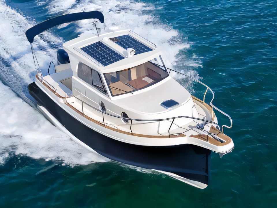 Leidi 660 motor boat for charter from Pula / Tehnomont Marina Veruda Istria / Kvarner sailing area Croatia