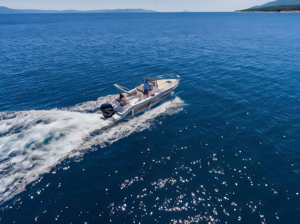 Layout of Bluline 23 Sundeck motor boat with 1 cabins Croatia yacht charter