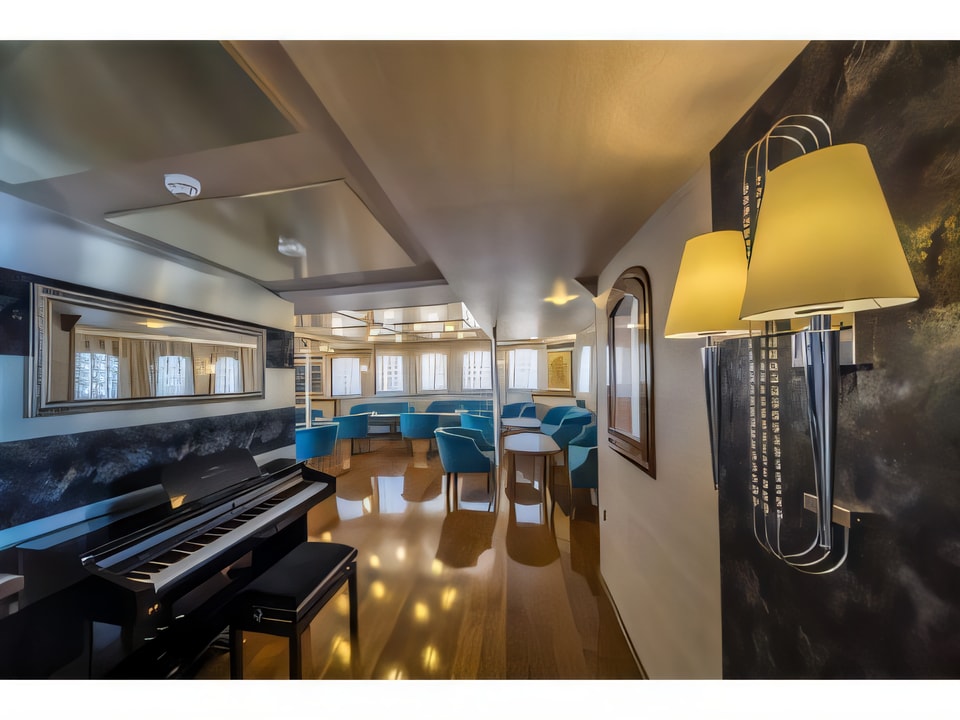 Interior of Casablanca motoryacht with 1 cabins Croatia yacht charter