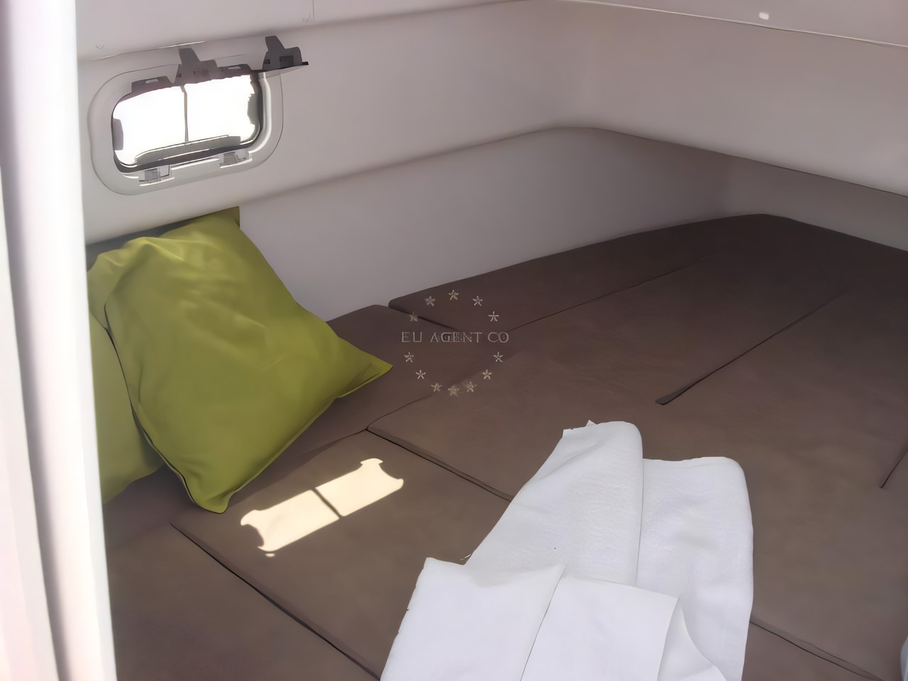 Layout of Zar 85 SL motor boat with 1 cabins Croatia yacht charter