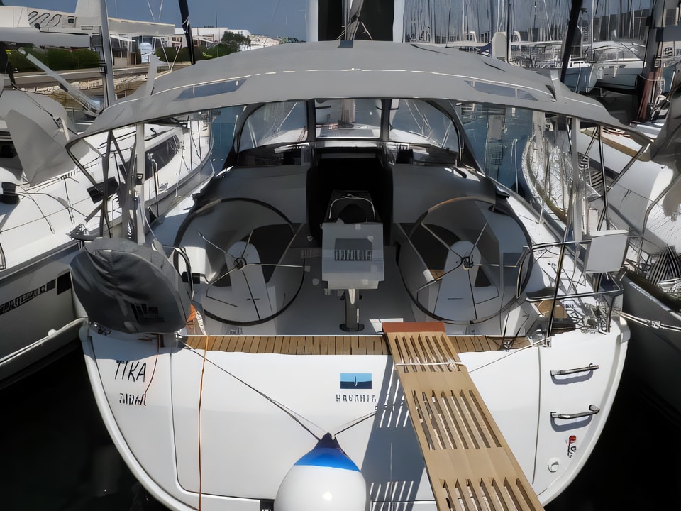 Exterior overview of Bavaria 34 Cruiser sail boat for charter from Sukosan Marina Dalmacija in the Zadar sailing area Croatia