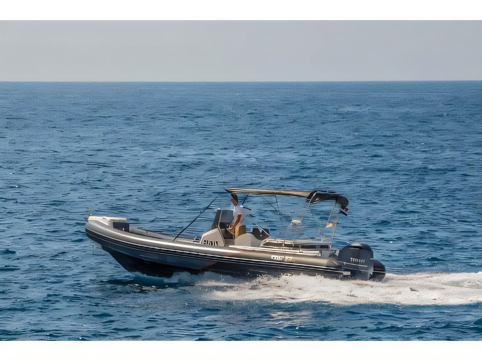 BSC 75 motor boat for charter from Pula / Tehnomont Marina Veruda Istria / Kvarner sailing area Croatia