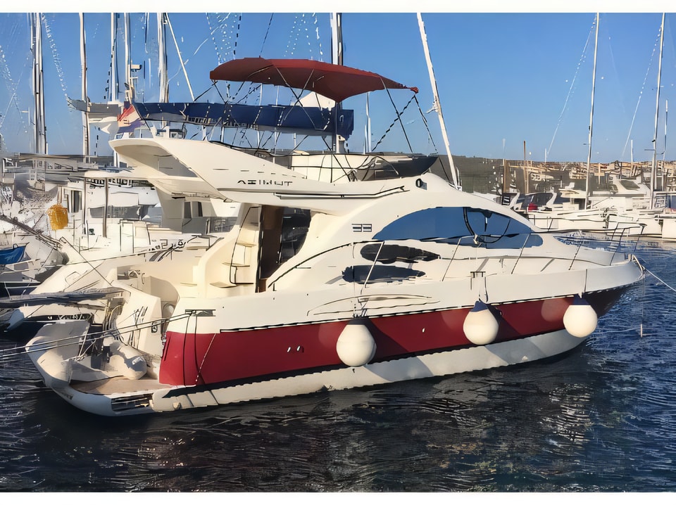 Exterior overview of Azimut 39 motor boat for charter from Pirovac in the Sibenik sailing area Croatia