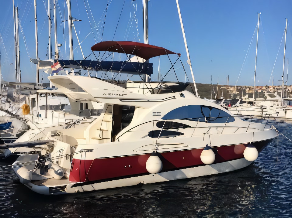 Exterior overview of Azimut 39 motor boat for charter from Pirovac in the Sibenik sailing area Croatia