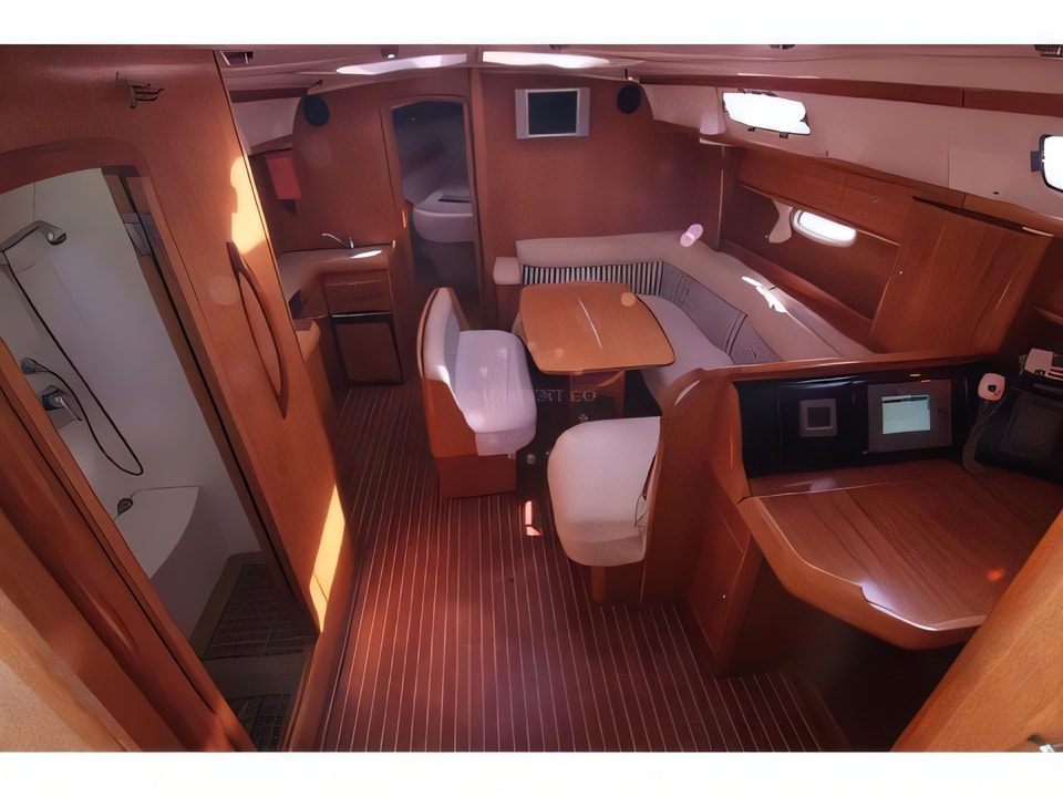 Bavaria 42 Cruiser yacht photo Croatia charter